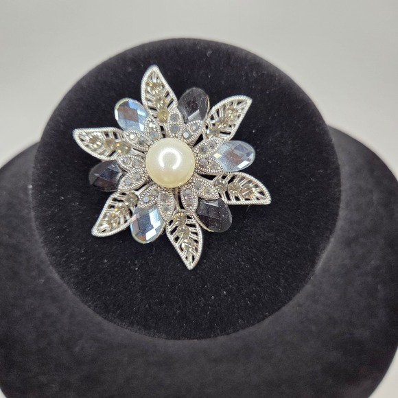 Silver Tone Flower Brooch with Pearl Center and Faceted Black & Blue Gems - Picture 1 of 5